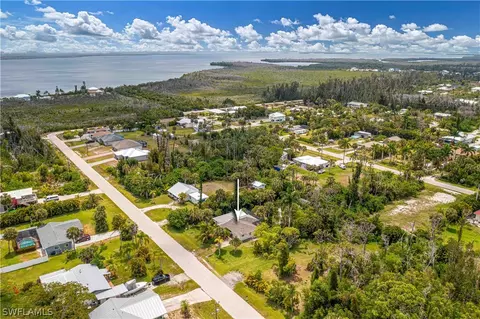 3599 Papaya St, Saint James City, FL 33956