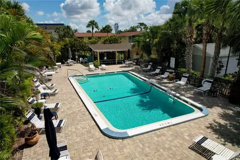 8141 Country Rd #103, Fort Myers, FL 33919