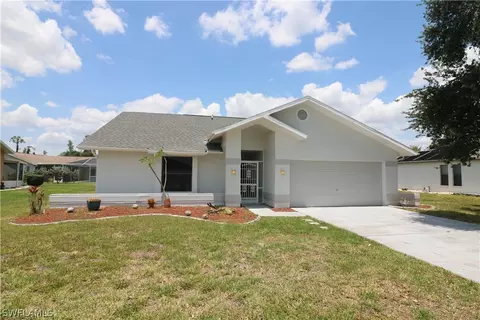 6635 Wakefield Dr, Fort Myers, FL 33966
