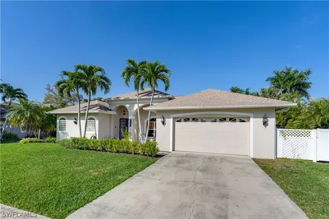 3728 Luverne St, Fort Myers, FL 33901