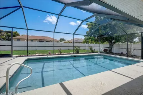230 SW 43rd Ter, Cape Coral, FL 33914