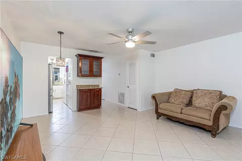 600 Valley Stream Dr #C2, Naples, FL 34113 photo 8