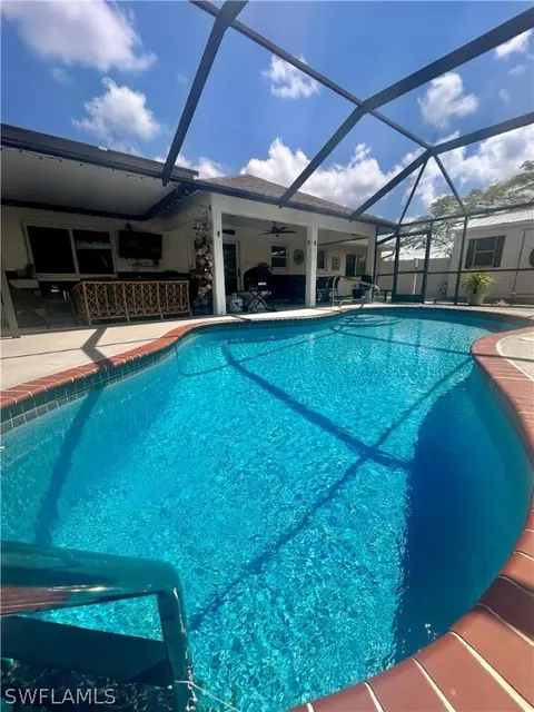 1402 SW 13th Ter, Cape Coral, FL 33991