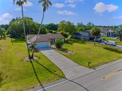 606 Richmond Ave N, Lehigh Acres, FL 33972