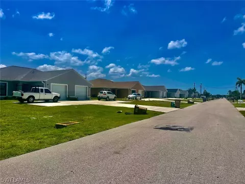 3605 SW 8th Pl, Cape Coral, FL 33914