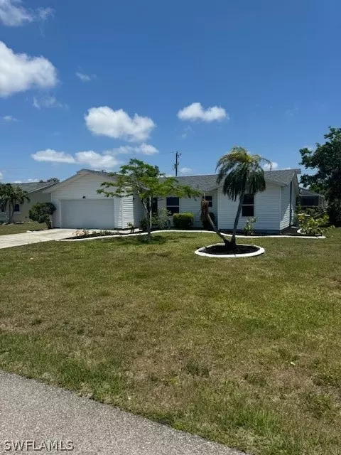 613 SW 10th Pl, Cape Coral, FL 33991
