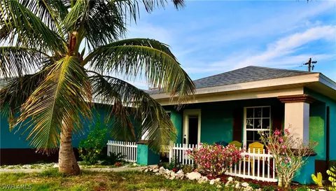 1921 NE 19th Pl, Cape Coral, FL 33909