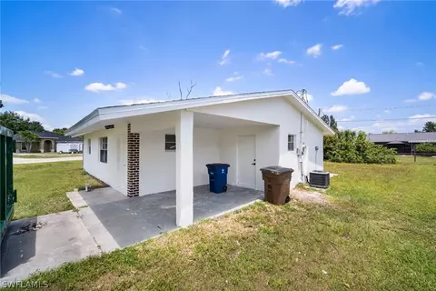 12602 2nd St, Fort Myers, FL 33905