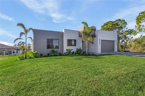 2804 NW 26th Ter, Cape Coral, FL 33993