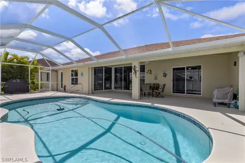 2549 Gleason Pkwy, Cape Coral, FL 33914