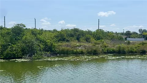 1916 NE 23rd Pl, Cape Coral, FL 33909