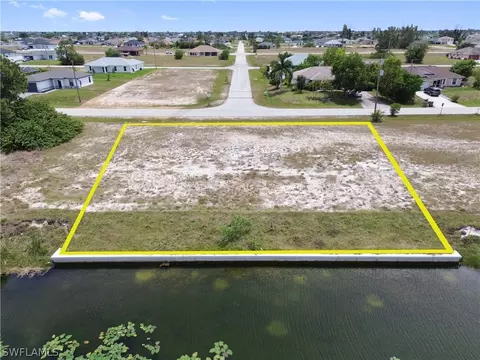 2083 NW 17th St, Cape Coral, FL 33993