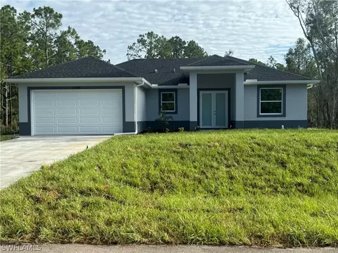 2708 26th St W, Lehigh Acres, FL 33971
