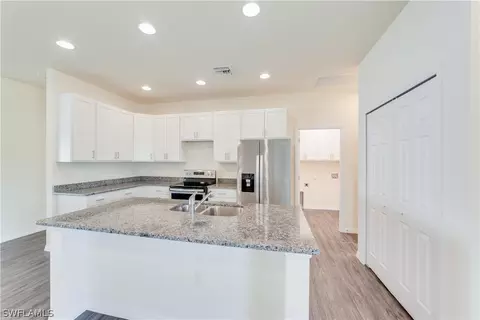 4536 Springview Cir, Labelle, FL 33935 photo 10