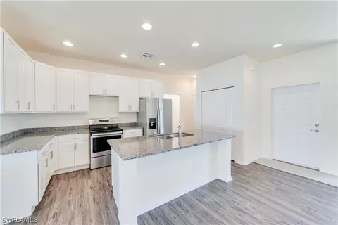 4536 Springview Cir, Labelle, FL 33935 photo 9