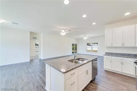 4536 Springview Cir, Labelle, FL 33935 photo 11
