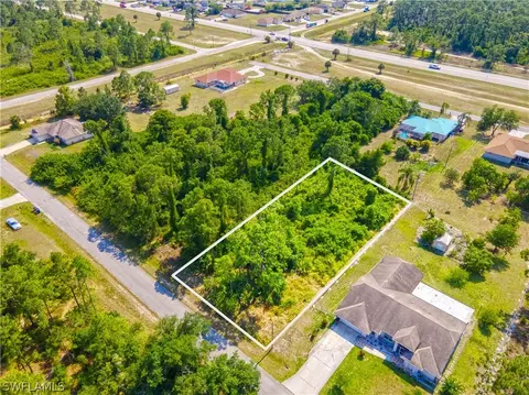 1207 Robert Ave, Lehigh Acres, FL 33972