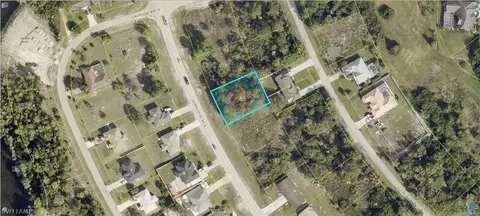 633 Homestead Rd S, Lehigh Acres, FL 33974