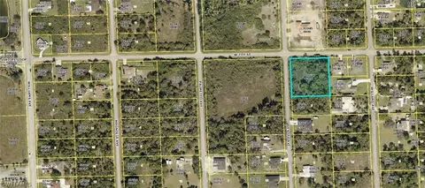 620 Desoto Ave, Lehigh Acres, FL 33972
