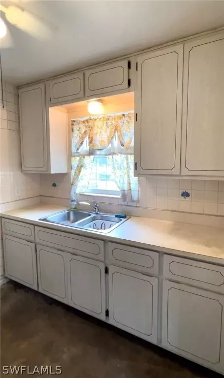  857 Polk St, Fort Myers, FL 33916 photo 9