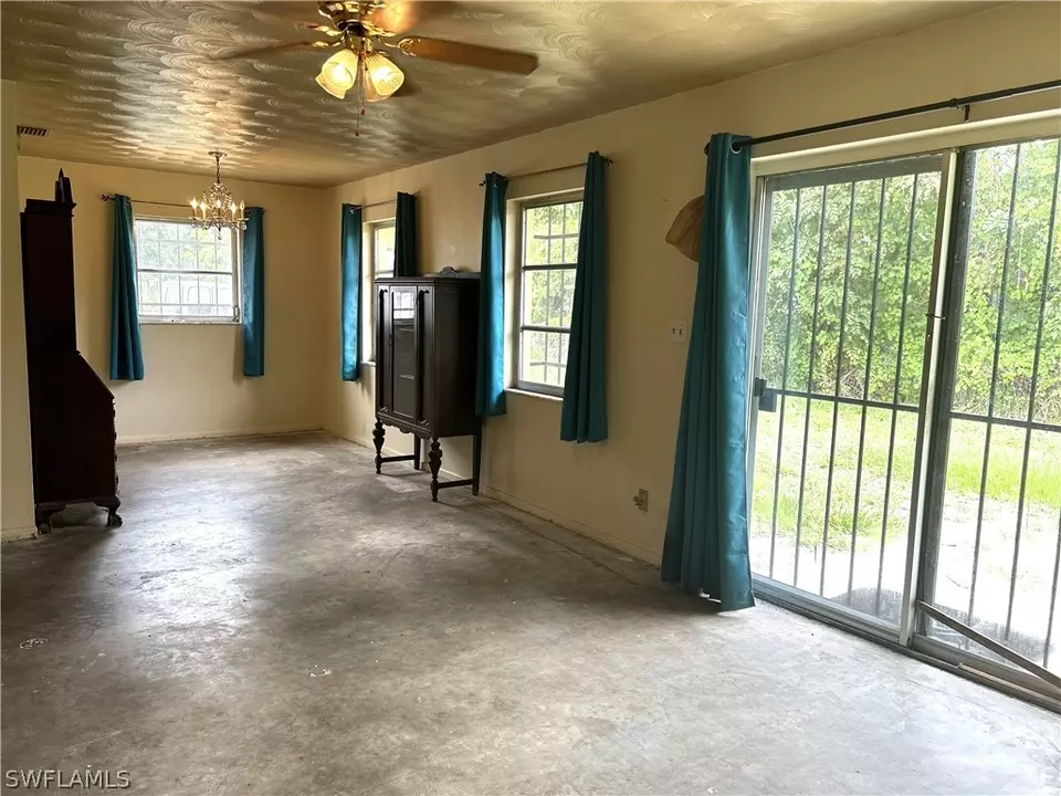  857 Polk St, Fort Myers, FL 33916 photo 6