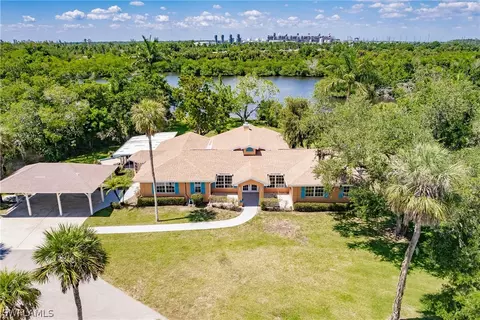 3900 Woodbrier Dr, Fort Myers, FL 33905