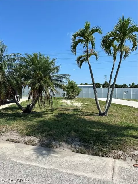 11210 Bayside Ln, Fort Myers Beach, FL 33931