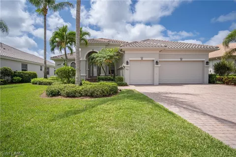 5617 Whispering Willow Way, Fort Myers, FL 33908