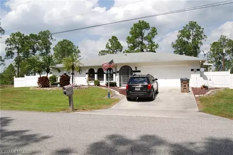 2903 E 9th St, Lehigh Acres, FL 33972