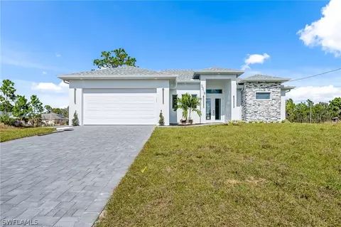 11 Connecticut Rd, Lehigh Acres, FL 33936
