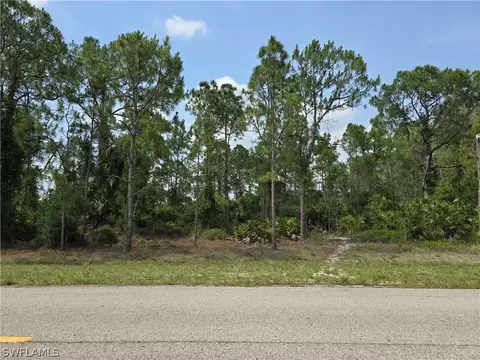 655 Nimitz Blvd, Lehigh Acres, FL 33974