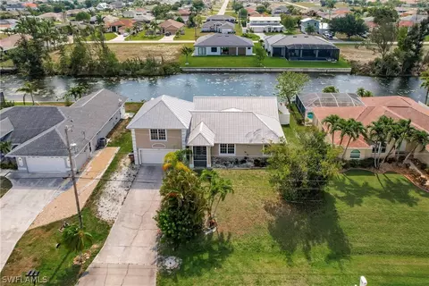 3737 SW 11th Ct, Cape Coral, FL 33914