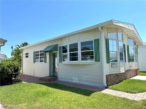 4711 Sawmill Dr W, Estero, FL 33928 photo 2