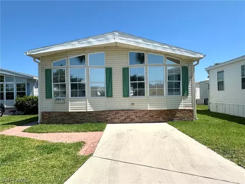 4711 Sawmill Dr W, Estero, FL 33928