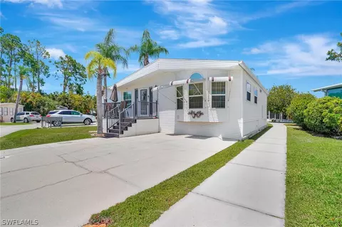 10702 Everglades Kite Cir, Estero, FL 33928 photo 2