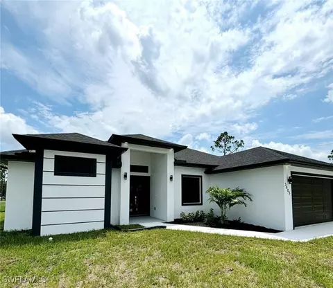 3805 Sunset Rd, Lehigh Acres, FL 33971