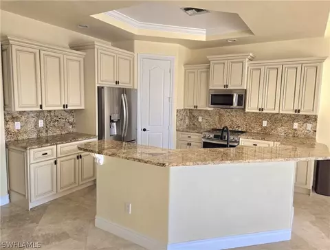 1430 Serrano Cir, Naples, FL 34105 photo 2