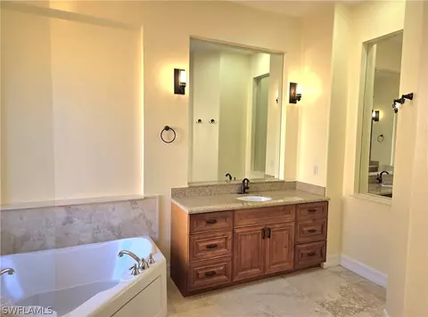 1430 Serrano Cir, Naples, FL 34105 photo 12