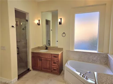 1430 Serrano Cir, Naples, FL 34105 photo 11