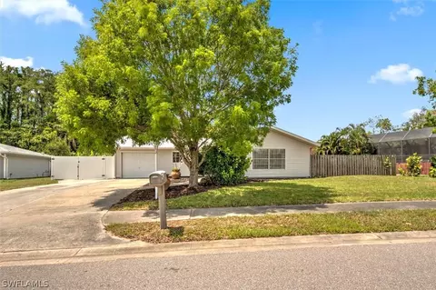 15702 Coral Vine Ln, Fort Myers, FL 33905