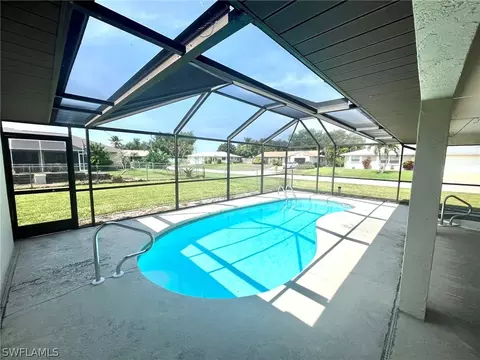 1102 SE 35th St, Cape Coral, FL 33904