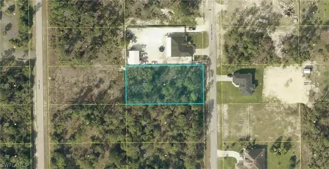 817 Wellington Ave, Lehigh Acres, FL 33972