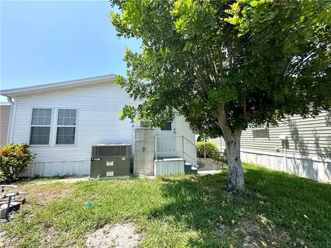4751 Slash Pine Way W, Estero, FL 33928 photo 4