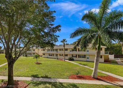 3325 Airport Rd #L7, Naples, FL 34105