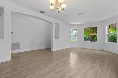 20546 Torre Del Lago St, Estero, FL 33928 photo 9