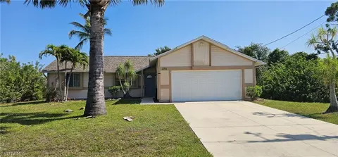 2711 SW 2nd Ln, Cape Coral, FL 33991