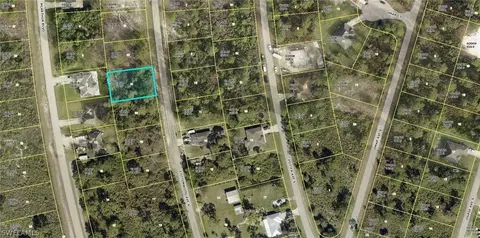 520 Cottonwood Ave S, Lehigh Acres, FL 33974