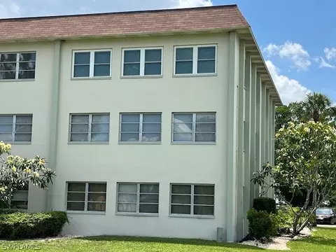4840 Golf Club Ct #5, North Fort Myers, FL 33903