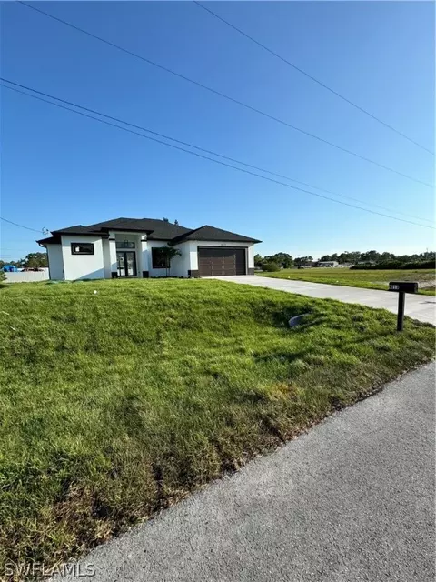 4013 5th St W, Lehigh Acres, FL 33971