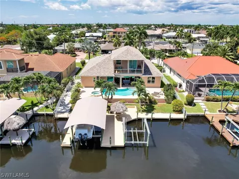 1712 SE 45th St, Cape Coral, FL 33904